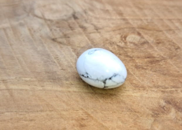 Pierre roulé Howlite 20 à 30mm sommeil paisible