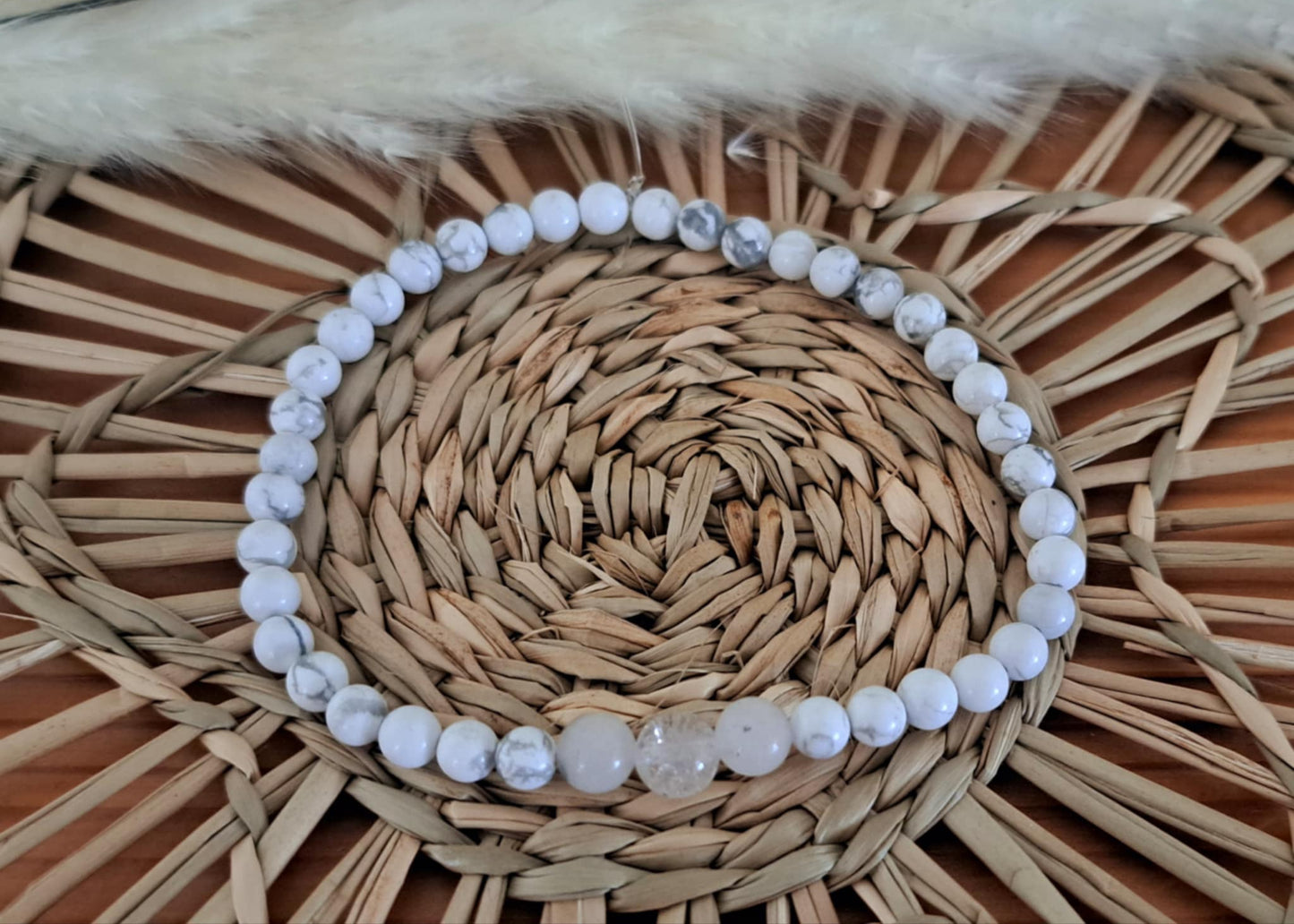 Bracelet Apaisant – Howlite, Cristal de Roche & Labradorite blanche