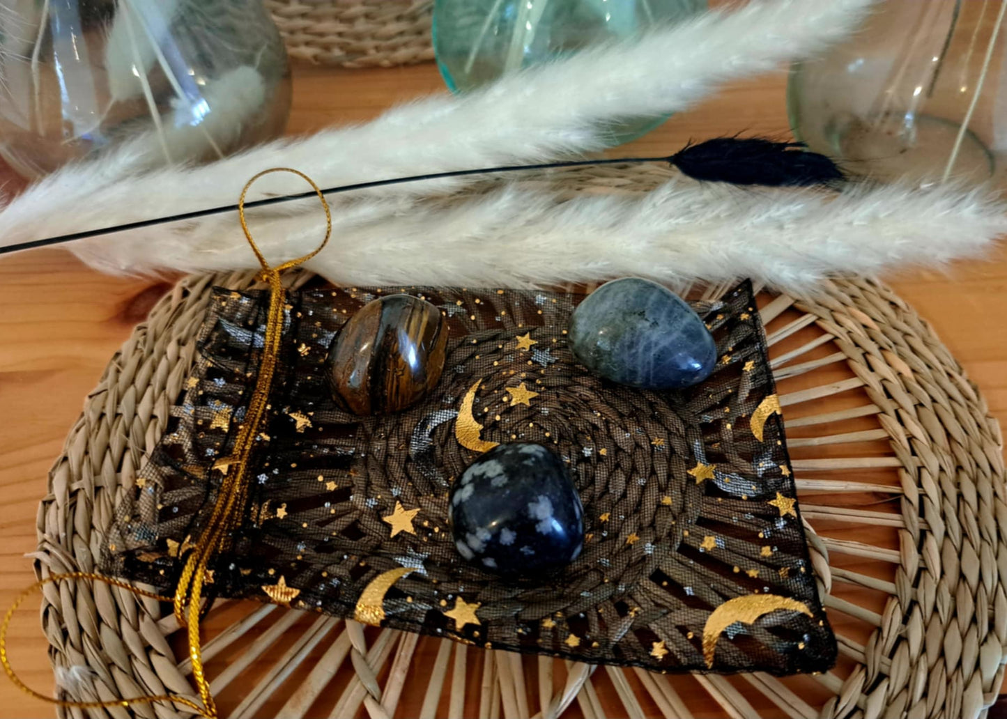 Pochon de protection Œil de tigre Labradorite Obsidienne
